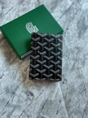 Goyard Saint-Pierre card holder