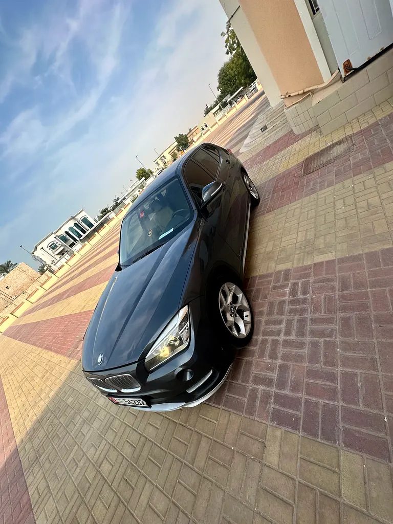BMW X1 2015 — photo 1 of 7