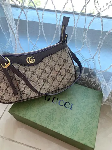 Gucci GG Supreme Small Shoulder Bag with Box