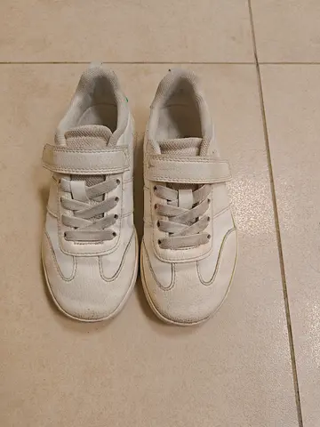 KIDS white HnM trainers (EU30.5-UK12)