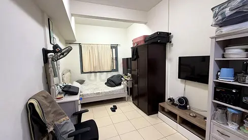 Studio apartment available in Dubai Al Baraha for family