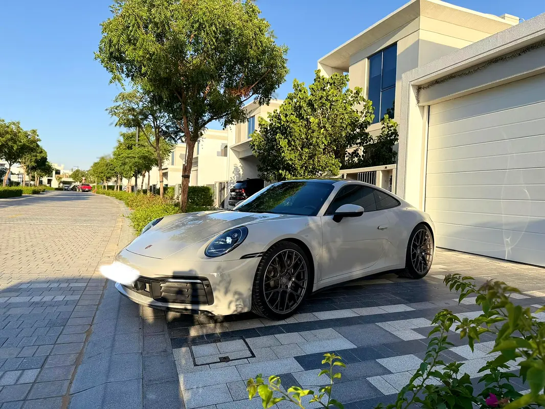 Porsche 911 2024 — photo 1 of 9