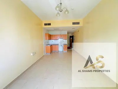 Cheaper Studio University area Prime Location
