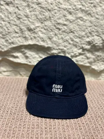 Miu Miu cap