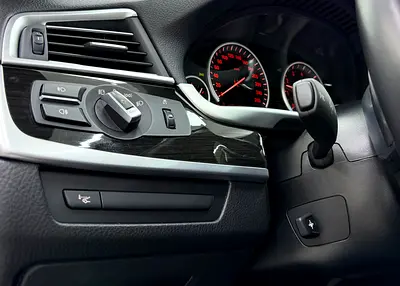 2012 BMW 5-SERIES 缩略图 14