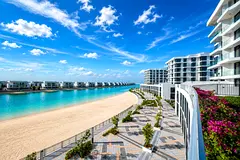 Stunning Beachfront Studio in Blue Bay Walk