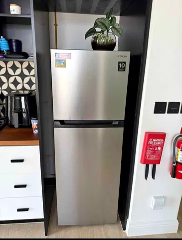 Hitachi refrigerator 330 liter capacity , neat and clean , excellent condition