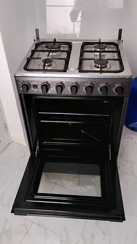 4-Burner Gas Cooker with Oven