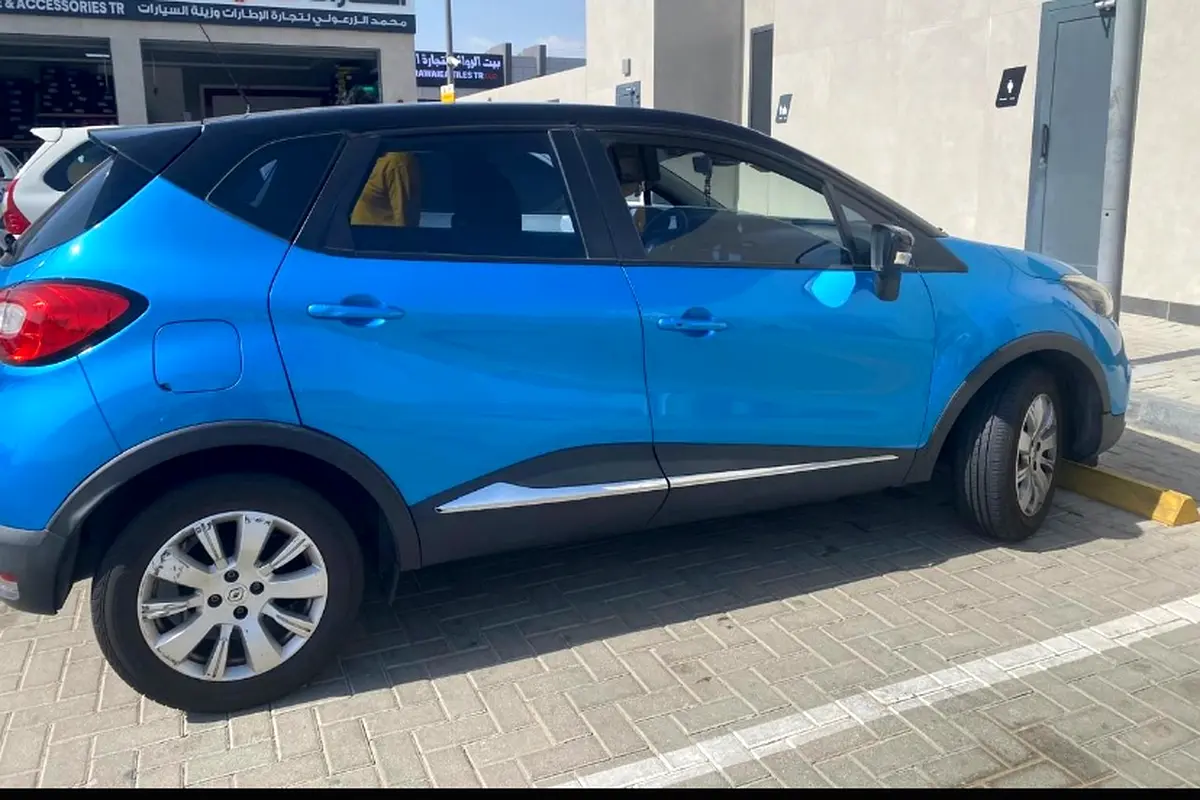Renault Captur 2016 — photo 1 of 6