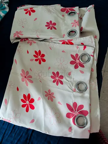 Pair of pink floral eyelet curtains 95*220cm each piece - good condition