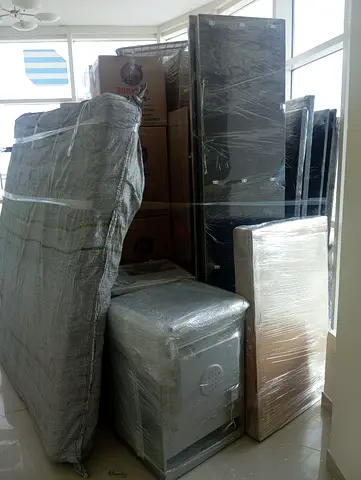 LUXOVA MOVERS BIG TRUCK EXPERT TEAM
Luxury Villa • Apartment • Office Relocation