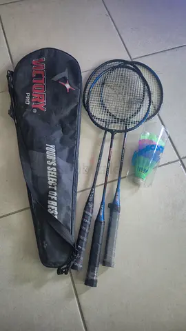 Victory Pro Badminton Set with Three Rackets  5 Shuttlecocks.Original price 165 selling for 60
