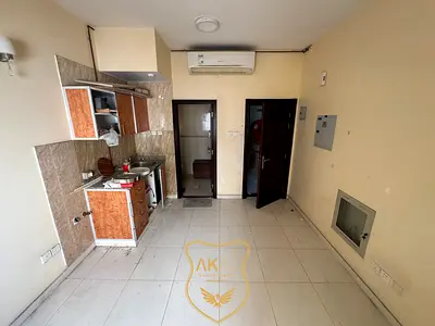 Spacious Studio in Nabba | Split AC | Free Parking | Central Gas