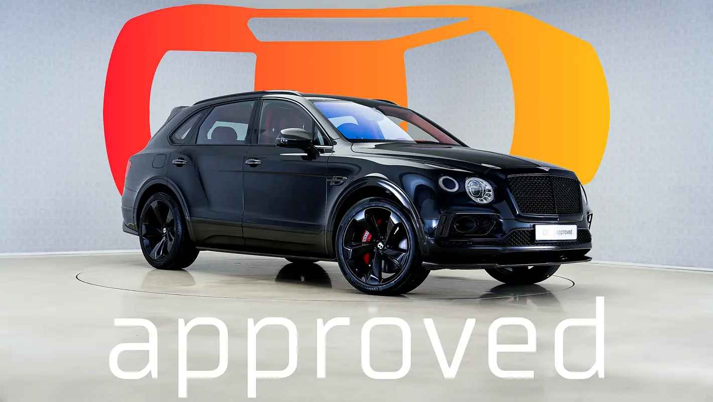 Bentley Bentayga 2018 — photo 1 of 11