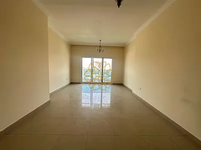 Luxury 3bedroom with balcony and parking free