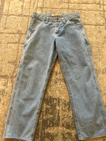 Lee