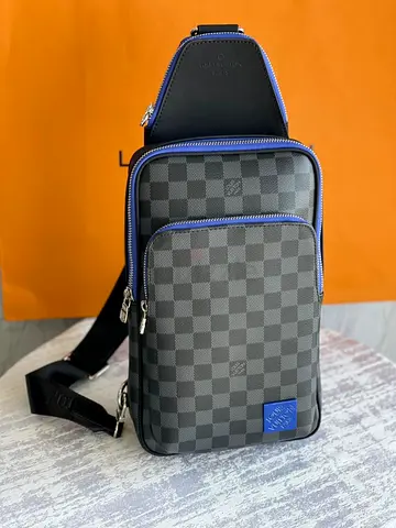 Louis Vuitton Avenue Slingbag