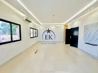 Private Yard || Ground Floor || Maid room