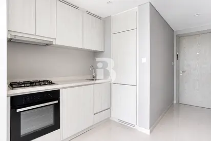 MODERN |PRIME LOCATION| READY TO MOVE