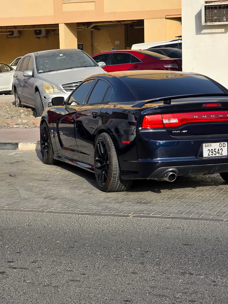Dodge Charger 2014 — photo 1 of 12