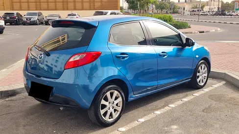 2013 MAZDA 2 HATCHBACK FULL OPTIONS GALADARI MAZDA GULF GCC SPEC LADY DRIVEN VERY CLEAN