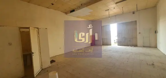 NEAT CLEAN WAREHOUSES ON ROAD ONLY 50K AREA 800 SQFT WITH SEWA NEAR POLICE STATION AL SAJA AREA ON