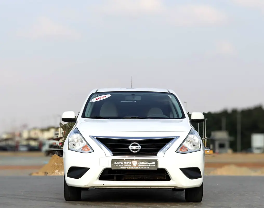 Nissan Sunny 2023 — photo 1 of 17