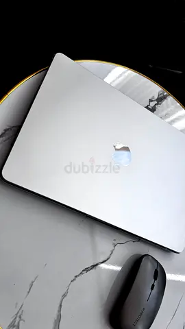 Apple MacBook Air M3 13-inch (Silver) - Lightly Used