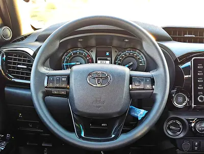 2026 Toyota HILUX — миниатюра 16