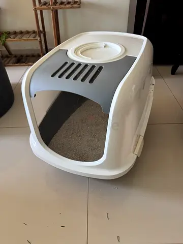 Used Big Covered Cat Litter Box - Clean, Good Condition