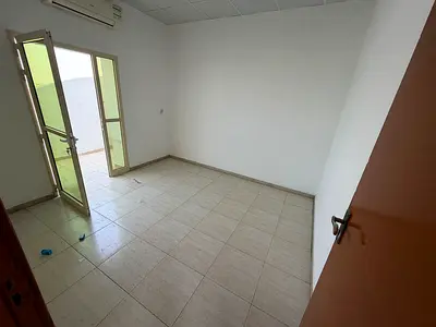One-bedroom apartment at the lowest prices, fully lit, with 2 balconies, split air conditioning, and full maintenance is provided by the owner.