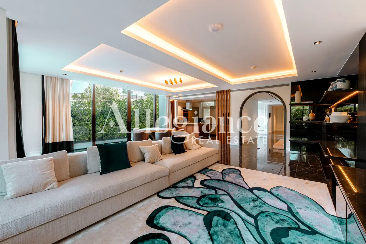 5BR Villa | Burj Views | Private Beach Access