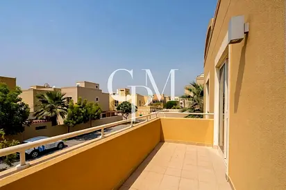 Spacious 4BR Corner Villa | Private Pool | Prime Location