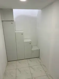 Near Al Riga Metro Exit2 closed partition for ladies