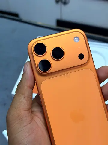 Apple iPhone 17 Pro 256 gb orange Cosmic Tdra uae