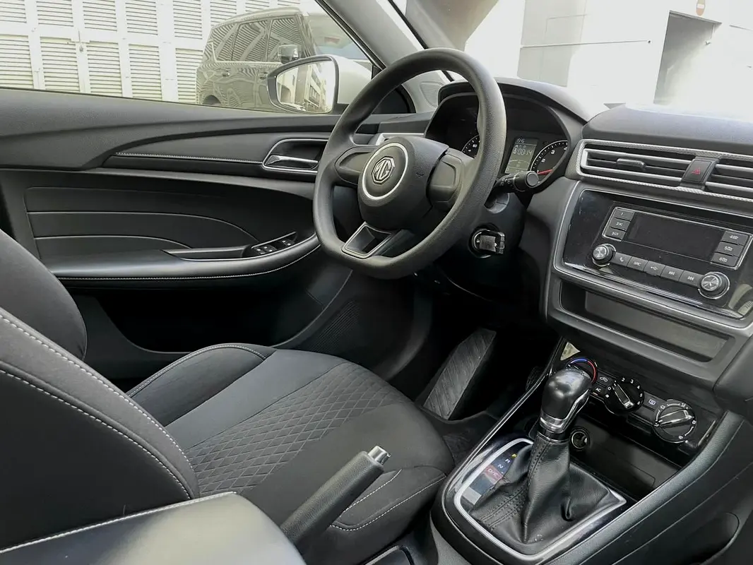 MG MG5 2023 — photo 1 of 5
