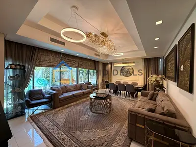 Well-Maintained 4BR+M Single Row Townhouse