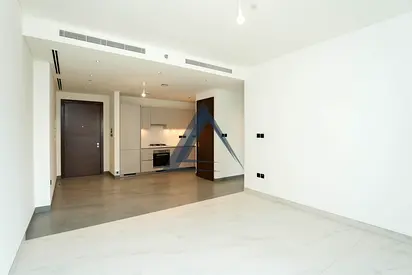 Corner 2 BR + Maid | Vacant | Premium Location