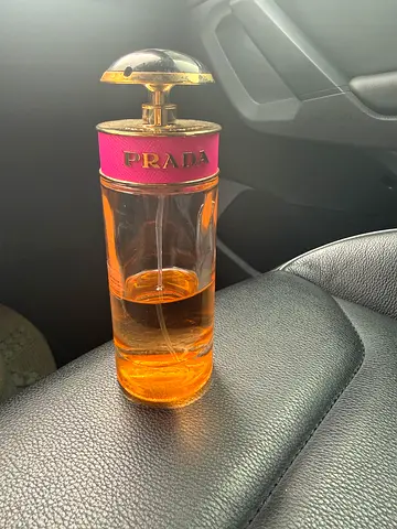 ‏prada