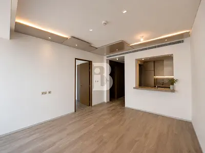 ELEGANT LIFESTYLE I SPACIOUS I PERFECT CONDITION