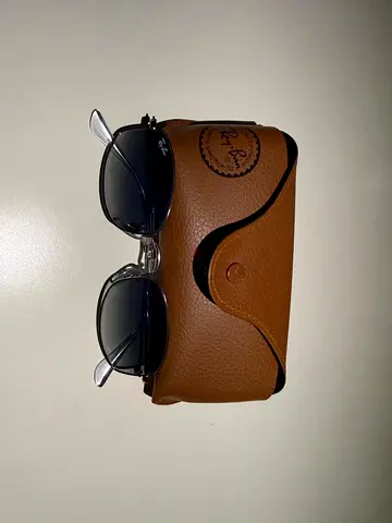 Ray-Ban Round Metal Sunglasses with Brown Leather Case