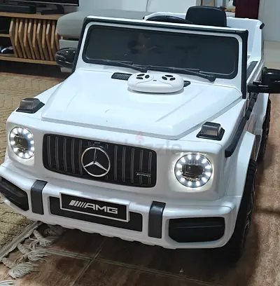 Kids Electric Ride-On Mercedes AMG G-Wagon - White, Working Lights