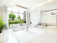 Luxury Living in Golf Place | Spacious 5BR Villa