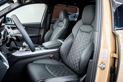 2025 AUDI SQ7 photo 13