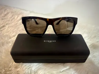 Givenchy Womens Sunglasses with Case - Tortoiseshell Frame