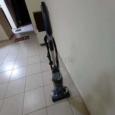 Bissell Upright Vacuum Cleaner with steam mopping - Good Working Condition