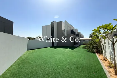 Modern | Large Plot | 14 Months