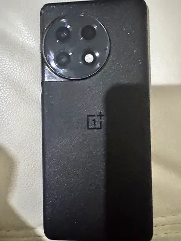 One plus 11R 5G 16GB+4GB ram 256GB memory used @800 only