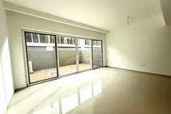 Huge 3BR | Well-Maintained |Back to Back W/ Garden