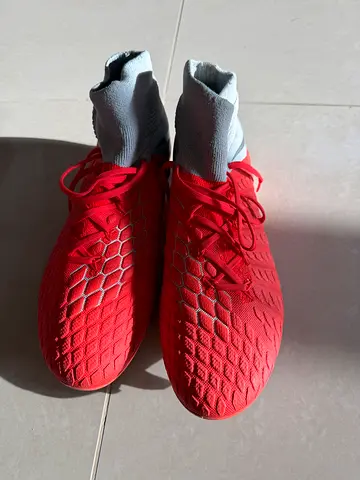 NIKE HYPERVENOM LEGENDARY SHOES